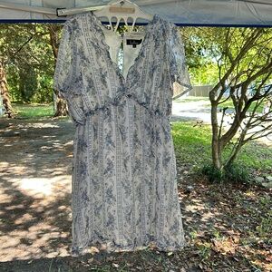 Blue floral white dress new with tag lulus